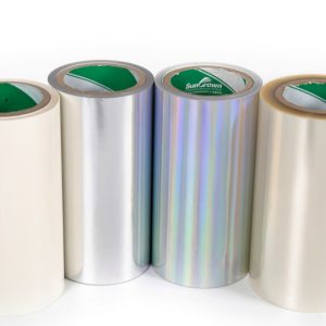 PP film labels on shampoo and cosmetic bottles showing glossy finish and water resistance