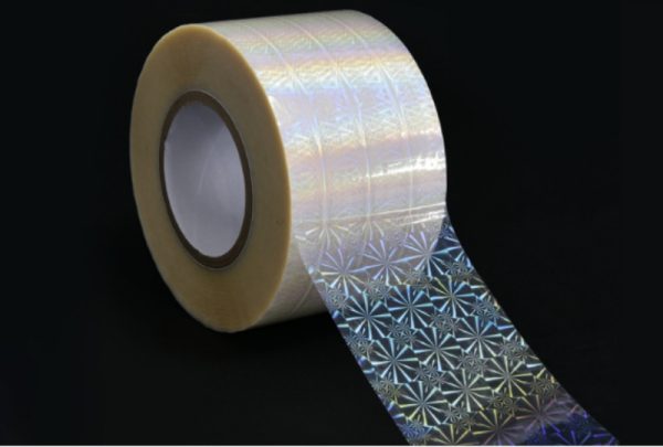 Cosmetic jar label laminated with snowflake holographic film for waterproof protection